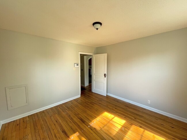 Building Photo - 2508 Virginia Blvd NW