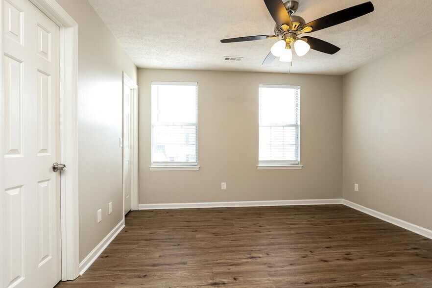 Building Photo - 104 River Bend Rd