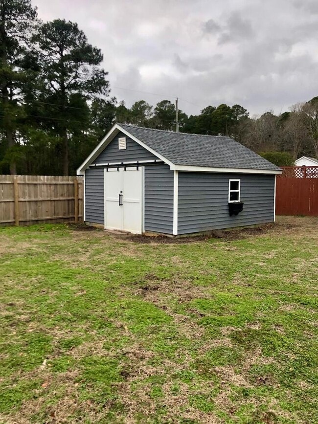 Building Photo - 21179 Savage St