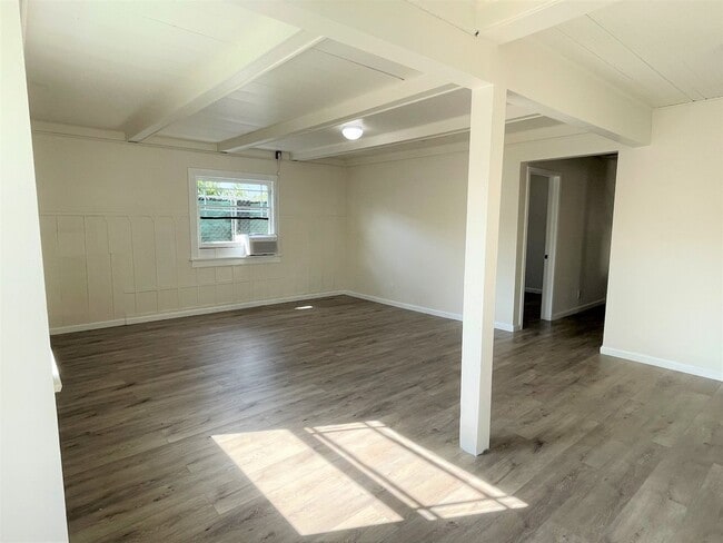 Building Photo - Newly renovated 2 + 2 in Mar Vista/Palms