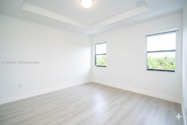 Building Photo - 10118 SW 231st Ln