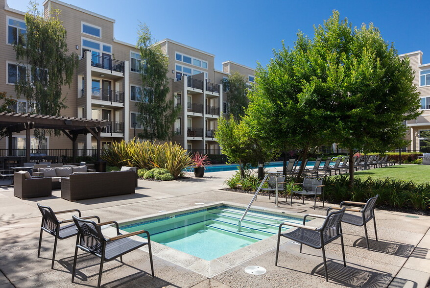 Primary Photo - The Courtyards at 65th Street