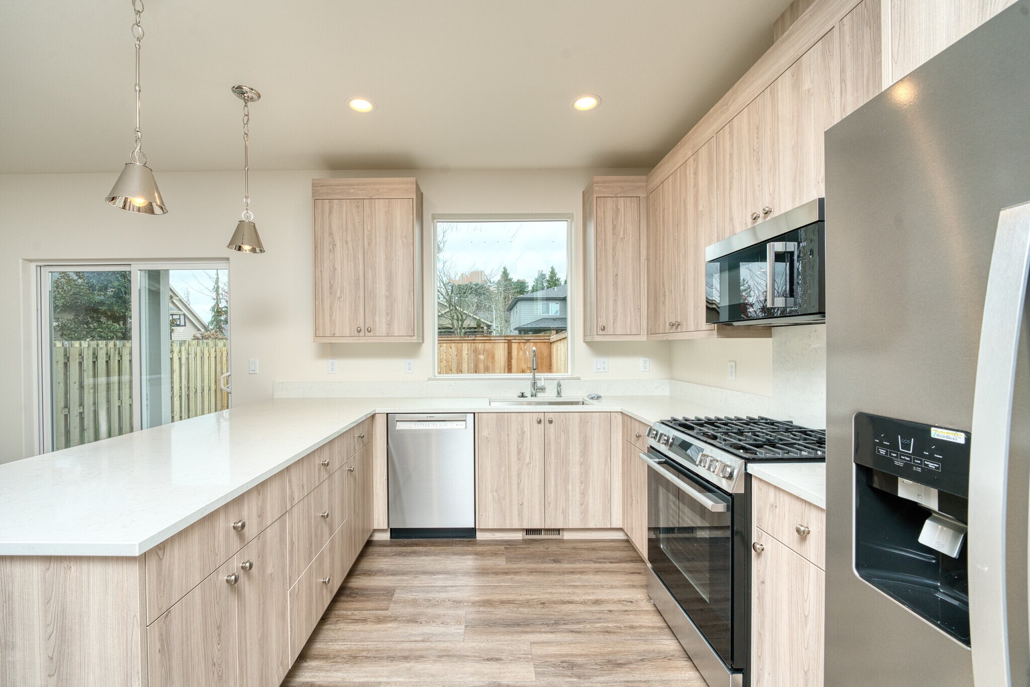 Building Photo - 1319 Oppek St NE