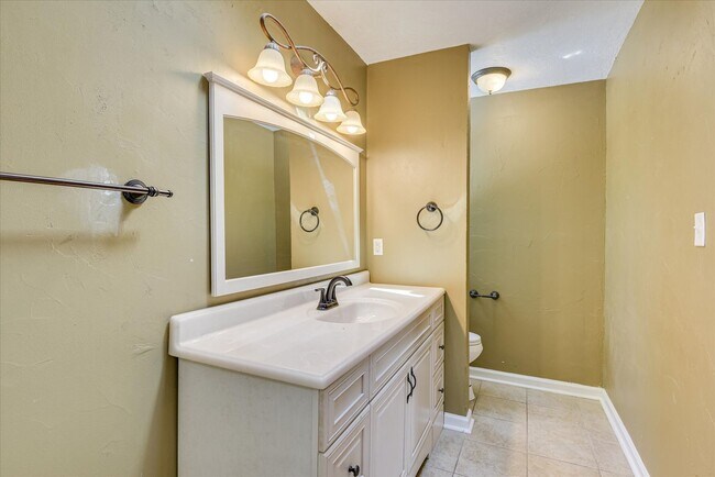 Building Photo - 630 Citation Ct