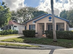 Building Photo - 1139 Freshwater Lakes Dr