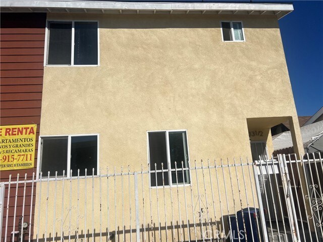 Building Photo - 1633 E 45th St