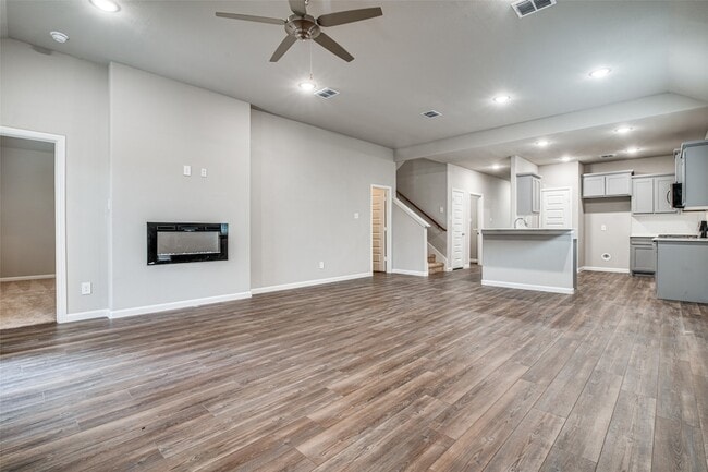 Building Photo - 5239 Amistad Dr