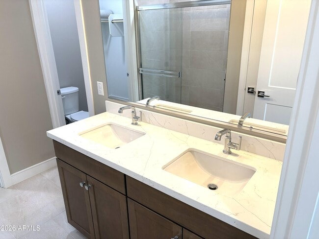 Building Photo - 1011 E Pasadena Ave