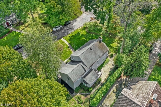 Building Photo - 1 Gapview Rd