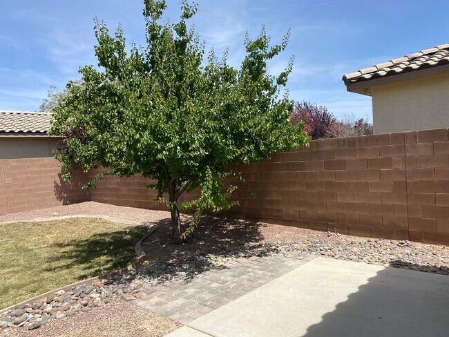 Building Photo - MOUNTAIN FALLS - Adriano Way