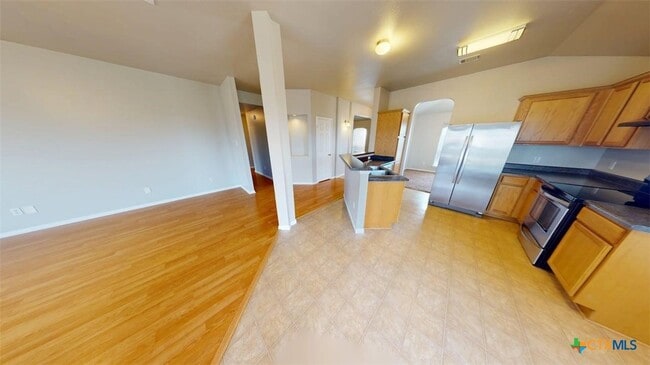 Building Photo - 601 Cattail Cir