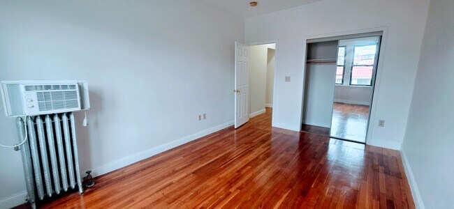 Building Photo - 41 Egremont Rd