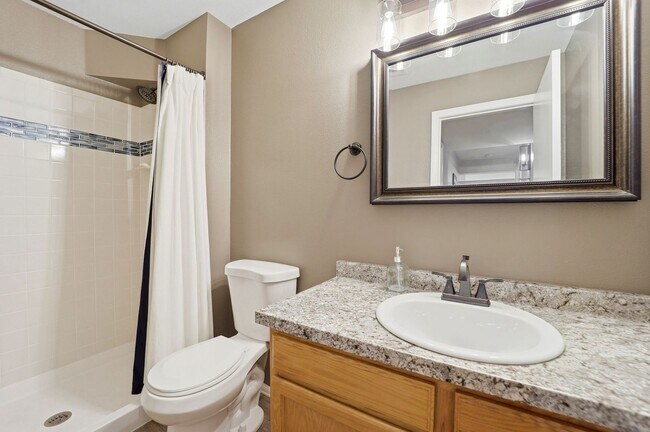 Building Photo - 1108 Scarlet Oak Dr