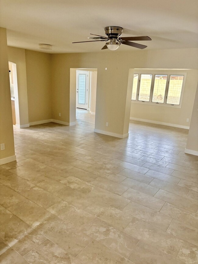 Building Photo - 8626 W Greenbrian Dr