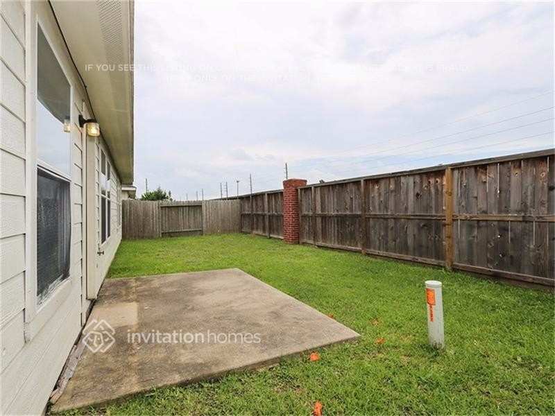 Building Photo - 6527 Gorton Dr