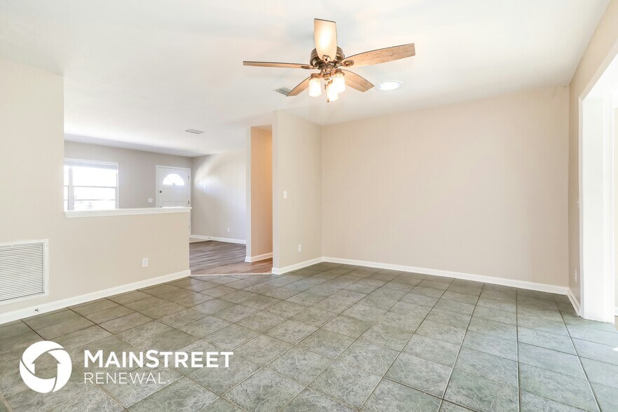 Building Photo - 1220 Arbor Cir