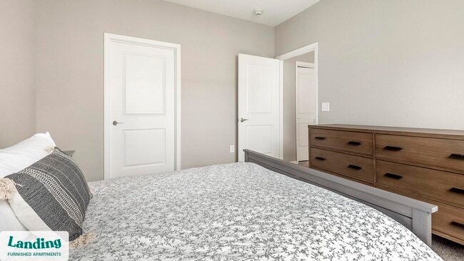 Building Photo - 16346 Lydia Hill Dr