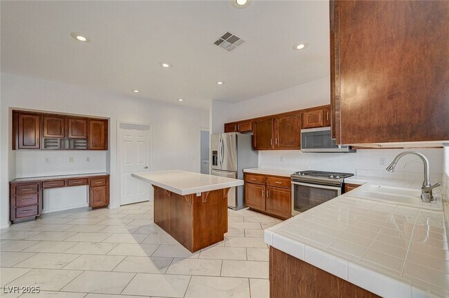Building Photo - 6012 Prospector Trail