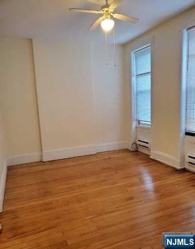 Building Photo - 107 4th St