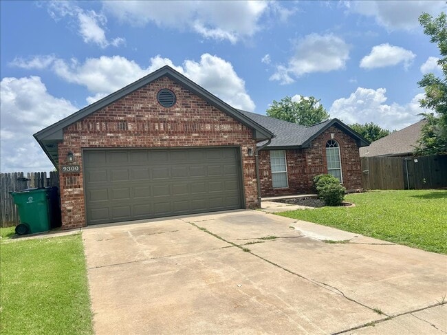 Building Photo - 9300 Buttonwood Ave