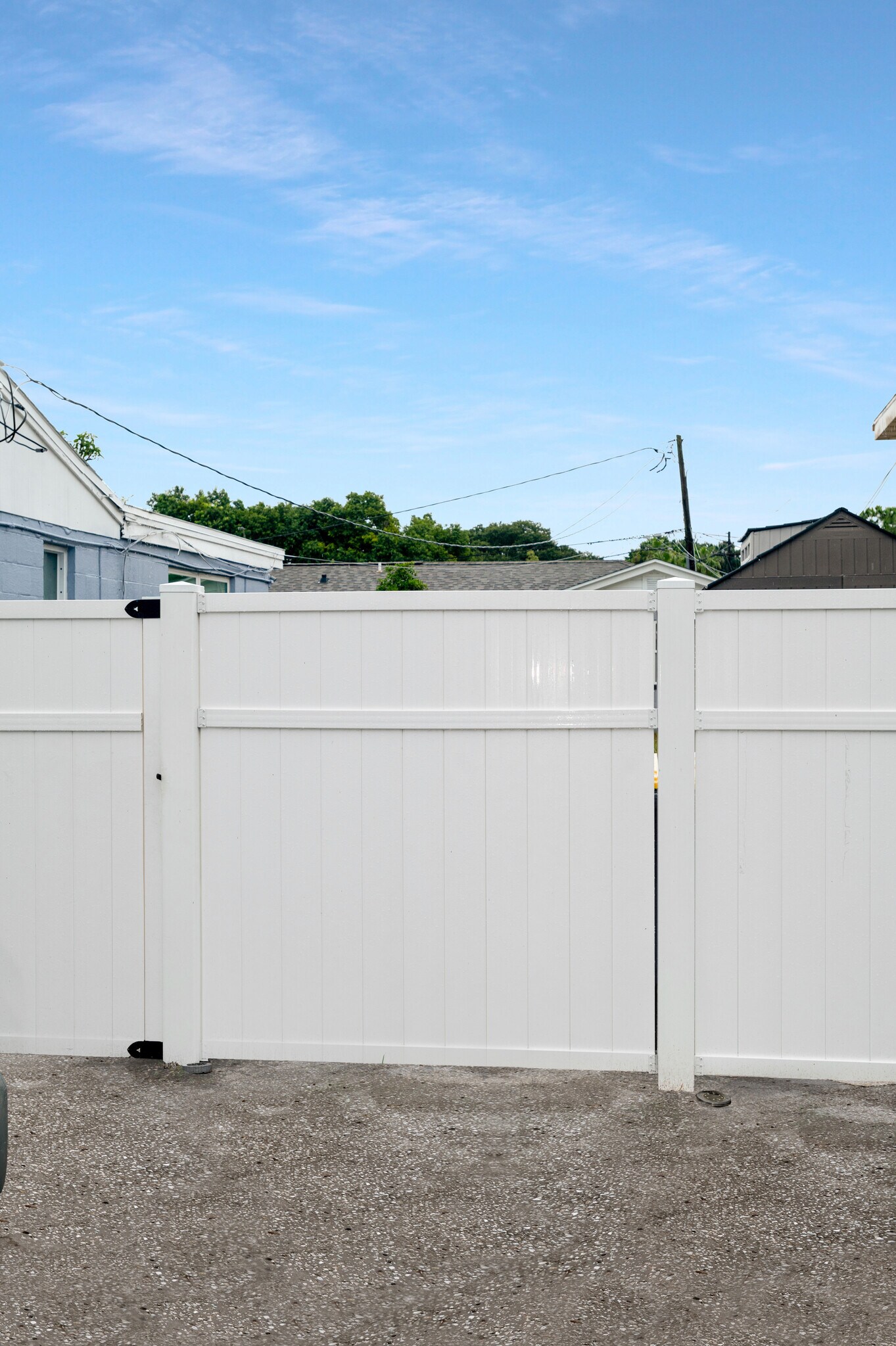 Building Photo - 401 S Mars Ave