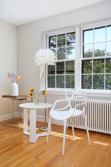 Building Photo - 8 Kilsyth Ter