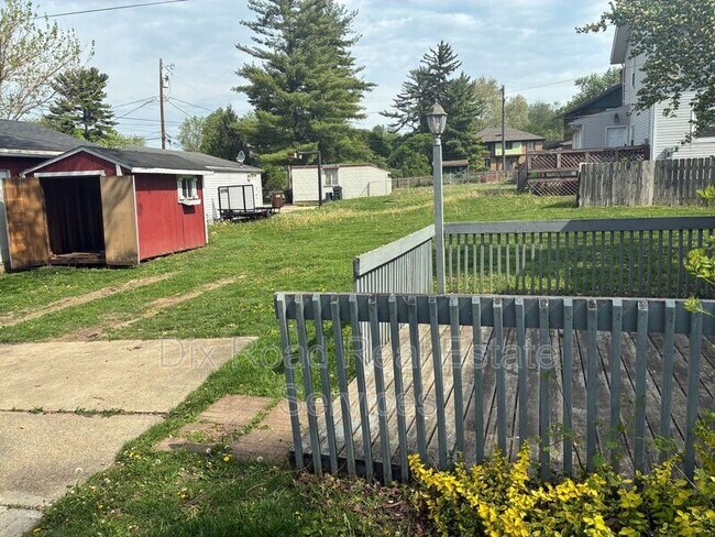 Building Photo - 504 Highland St