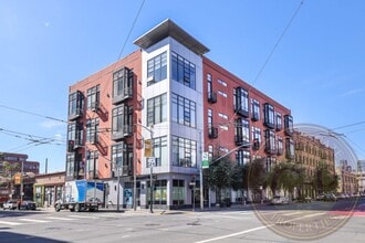 Building Photo - South Beach - 1 BR, 2 BA Loft 873 Sq. Ft. - 3D Virtual Tour, Parking, Block from Giants Stadium
