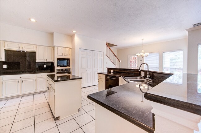 Building Photo - 14823 Atterbury Dr