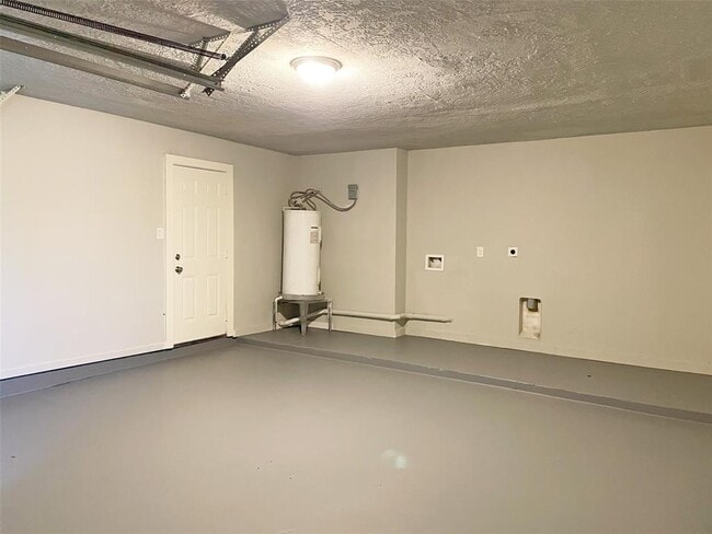 Building Photo - 3242 Dalmatian Dr