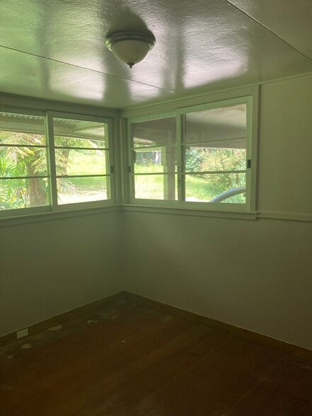 Building Photo - 600 Hoaka Rd