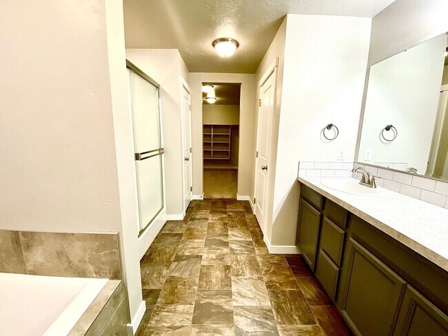 Building Photo - Beautiful 4 Bedroom, 4 Car Garage With Small Trailer Parking in Star - Available NOW