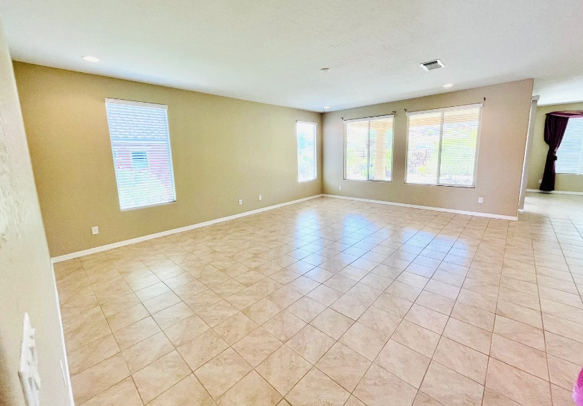 Building Photo - 774 Bridle Path Ln
