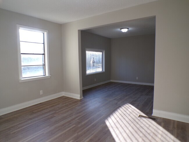 Building Photo - 200 23rd St SW