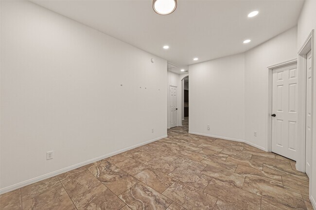 Building Photo - 16131 Keystone Ridge Ln