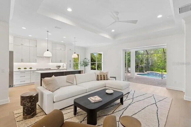 Building Photo - 7346 Edenmore St