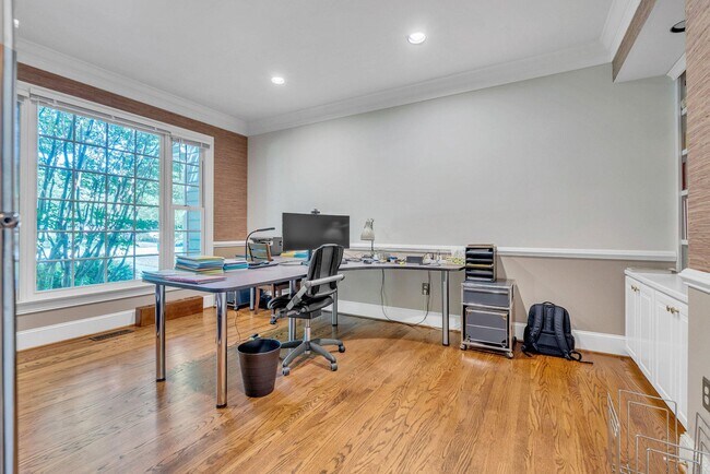 Building Photo - 8308 Comanche Ct