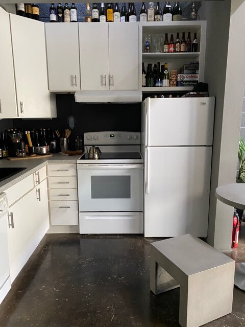 Building Photo - 440 W 900 S