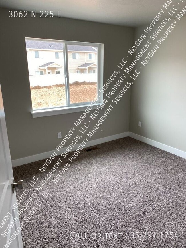 Building Photo - 3062 N 225 W