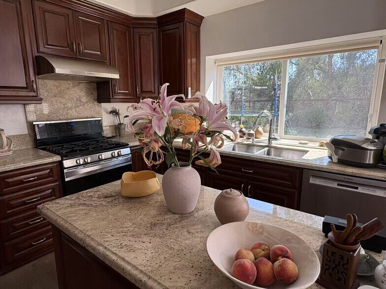 Building Photo - 7435 Arucauna Ct