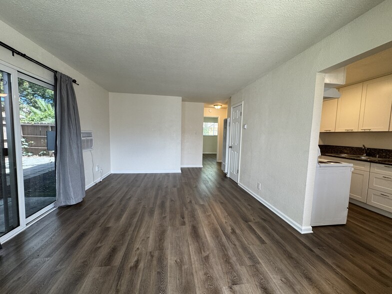 Building Photo - 1712 Arthur Ct