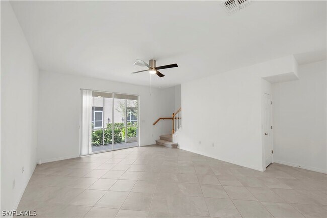 Building Photo - 2827 Blossom Wy