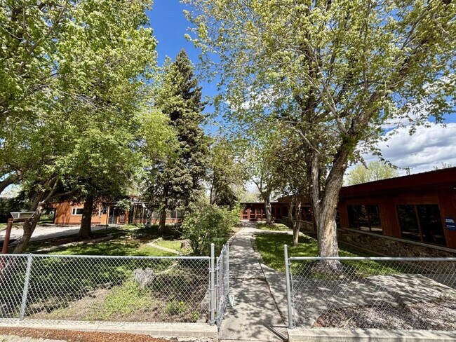 Building Photo - 620 Washakie St