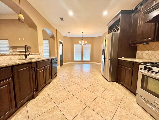 Building Photo - 5710 Nicole Ln