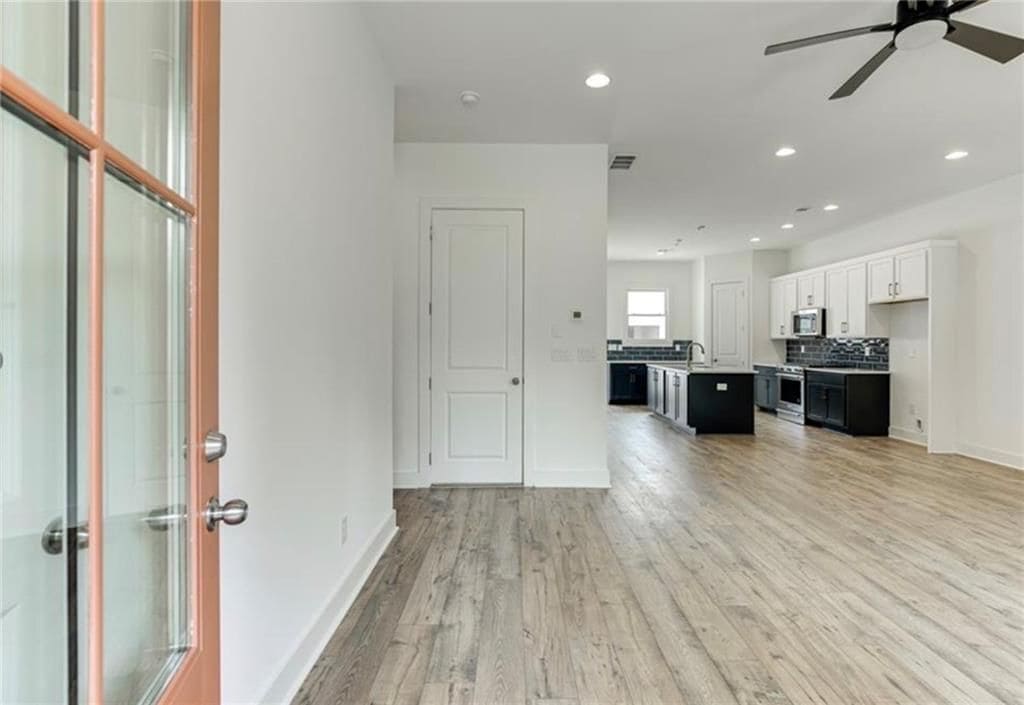 Building Photo - 5603 W Pine St