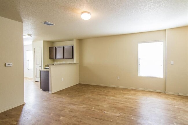 Building Photo - 3643 Apache Meadows Drive