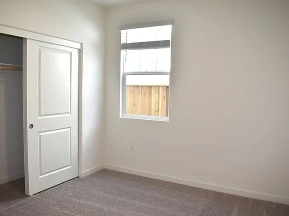 Building Photo - Located in one of Elk Grove's most sought-after neighborhoods
