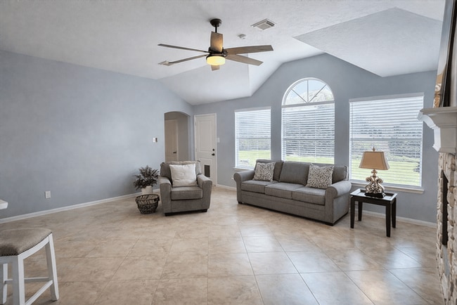 Building Photo - 1803 W Welsford Dr