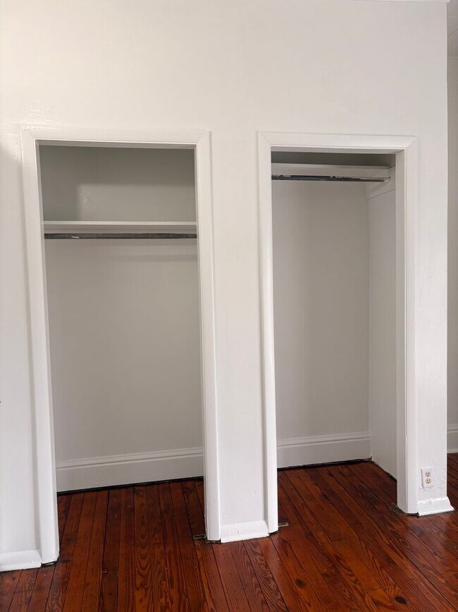 Building Photo - Spacious 3-Bedroom Apartment – West End of York City!