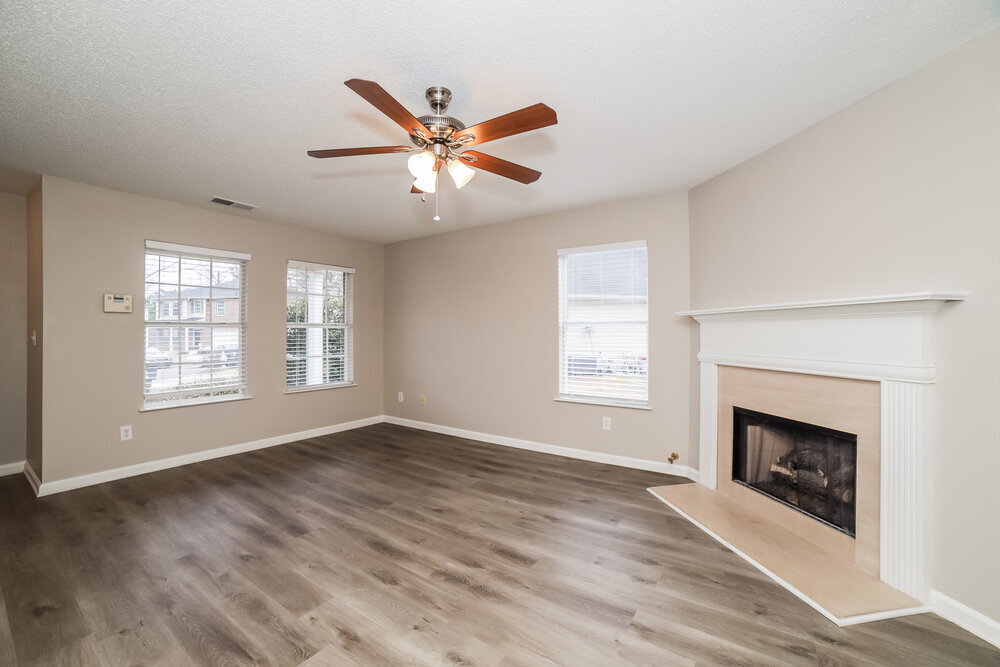 Building Photo - 1036 Sycamore Ln